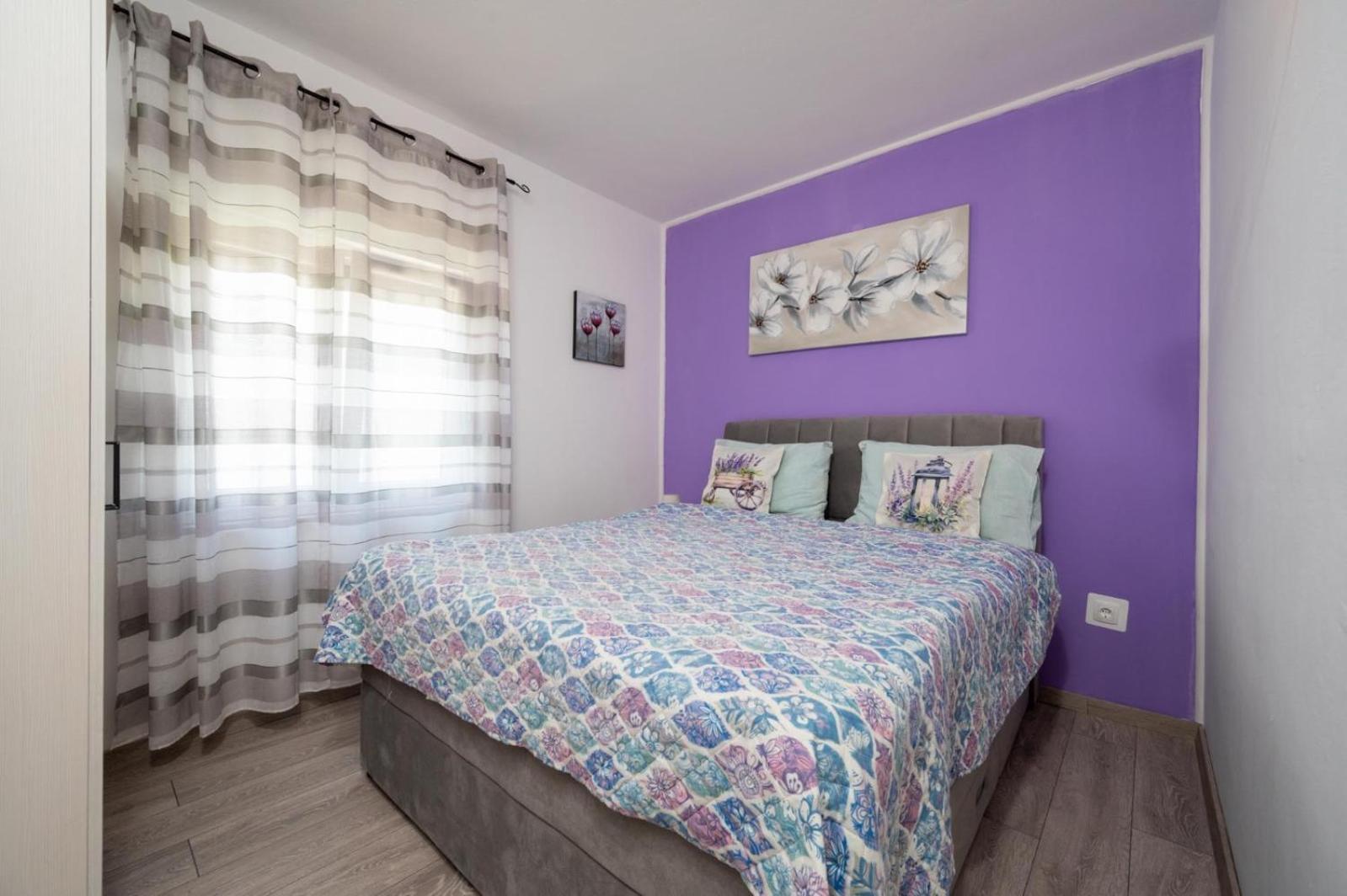 Apartments Lucija Trogir Eksteriør bilde
