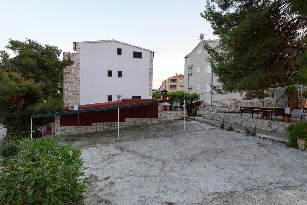 Apartments Lucija Trogir Eksteriør bilde